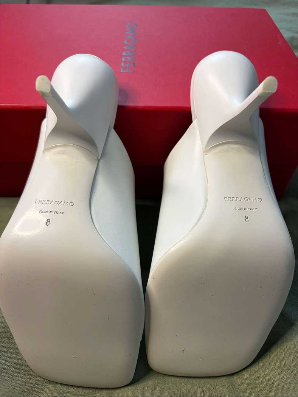 Salvatore Ferragamo ERA 85 White Leather Open-Toe Mules - Picture 3 of 4